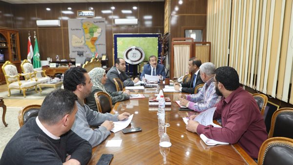 محافظ المنوفية خلال