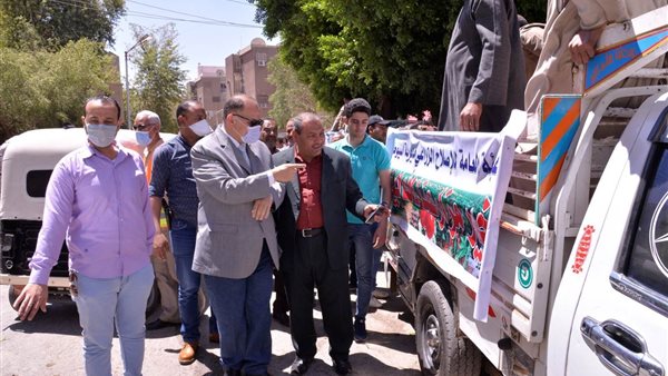 محافظ أسيوط خلال