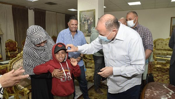محافظ أسيوط يشهد