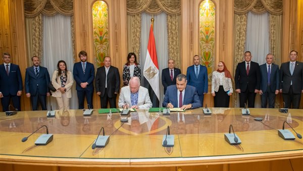 جانب من مراسم التوقيع