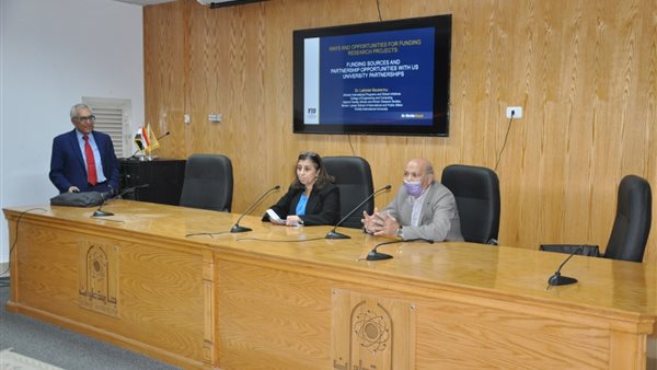 خلال الندوة