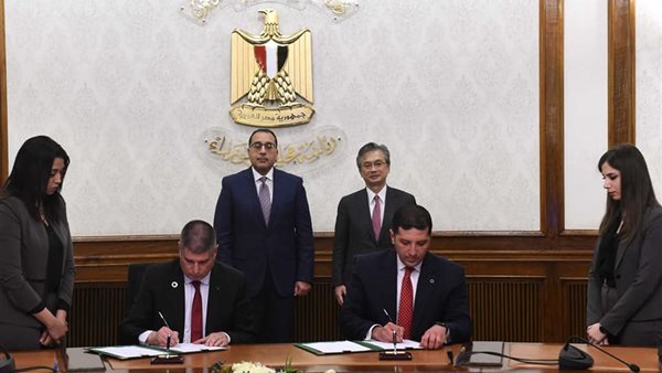 جانب من مراسم التوقيع