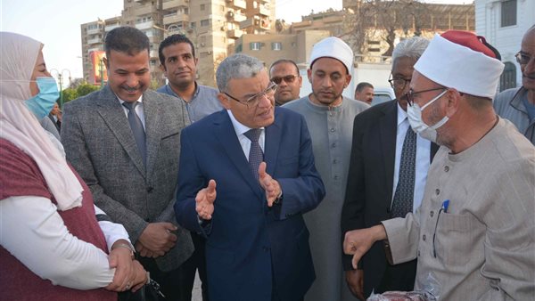 محافظ المنيا يشهد