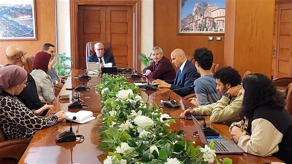 محافظ بورسعيد خلال