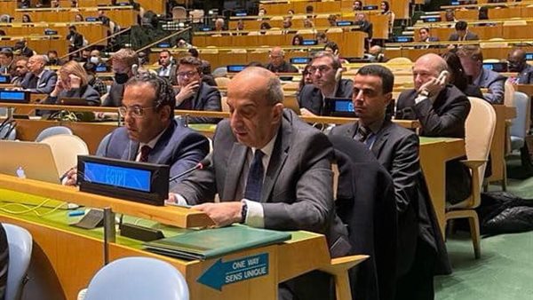 صورة من الجلسة