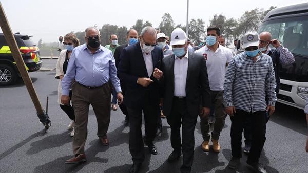 وزير النقل يتابع