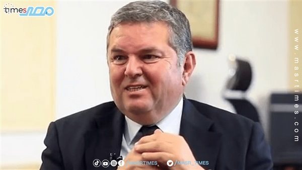 هشام توفيق وزير قطاع