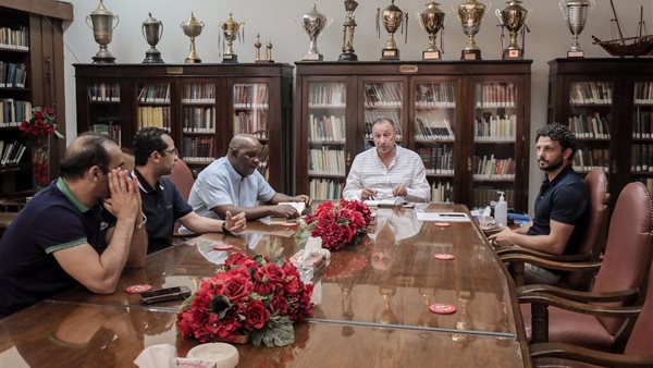 اجتماع الخطيب مع