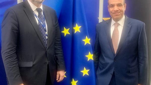  بدر عبد العاطي،