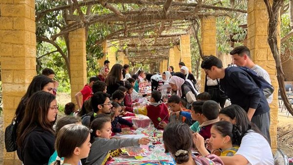 طلاب الجامعة الأمريكية