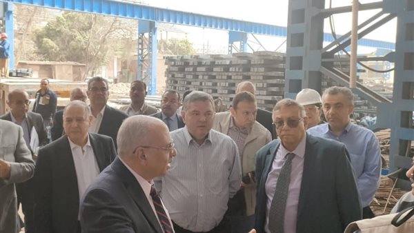 هشام توفيق وزير قطاع