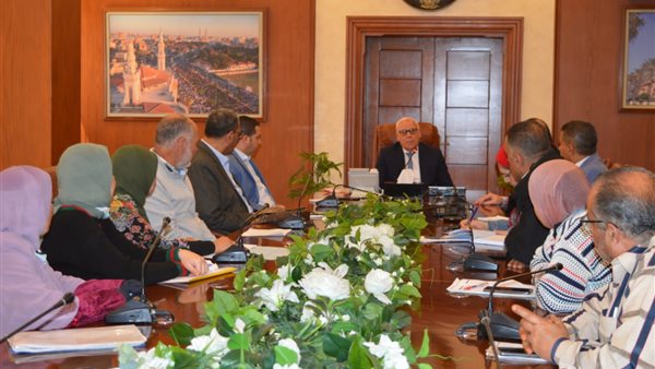 محافظ بورسعيد خلال