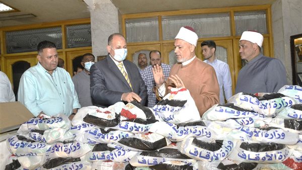 محافظ أسيوط خلال