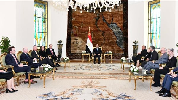 الرئيس السيسي يلتقي
