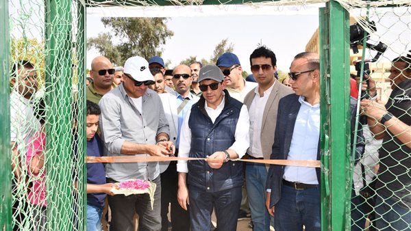 وزير الرياضة يفتتح