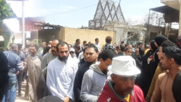 أسرة الضحية تستقبل