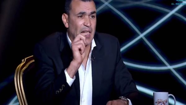 عصام الحضري مع العرافة