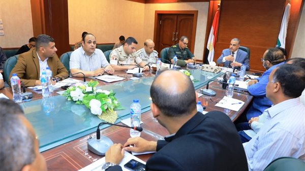 اجتماع محافظ سوهاج