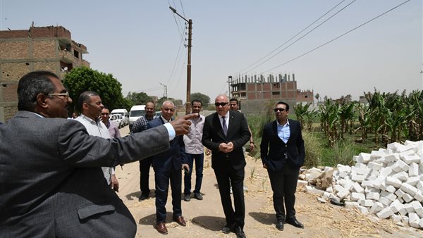 جولة محافظ قنا 