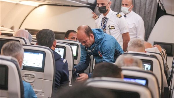 طبيب الاهلي يسعف