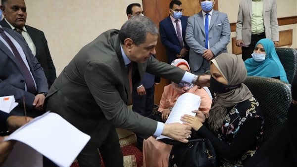 وزير القوى العاملة