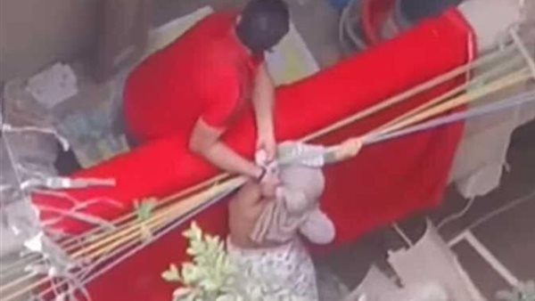 واقعة فتاة البلكونة