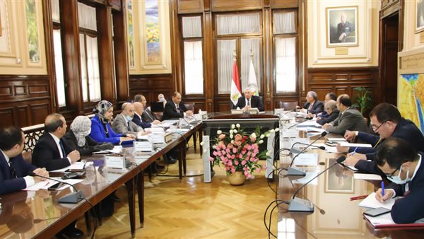 وزير الزراعة خلال