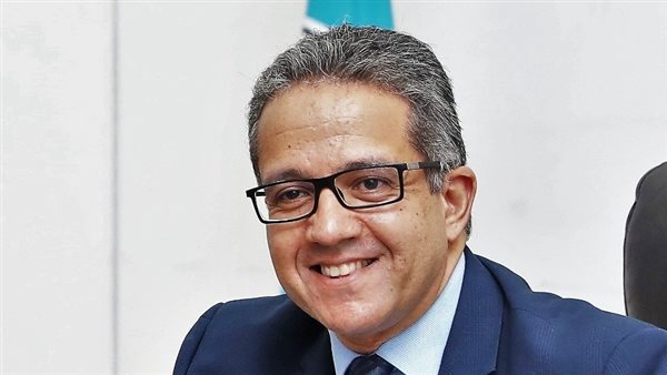 وزير السياحة 