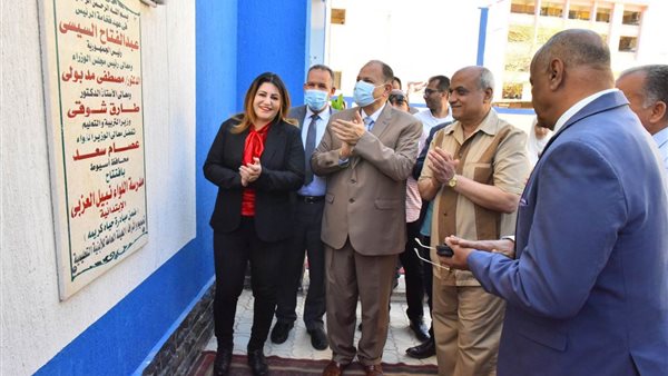 محافظ أسيوط خلال