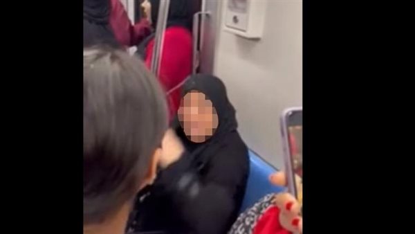 سيدة المترو 