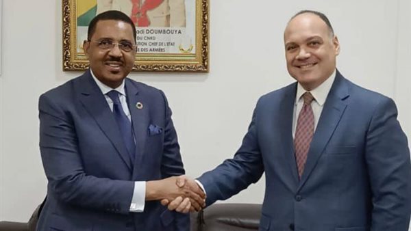 صورة من اللقاء