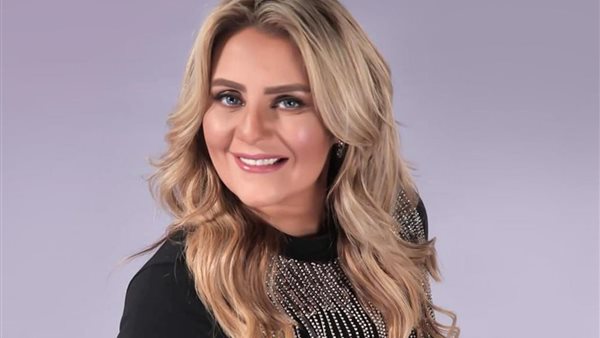 الفنانة رانيا محمود