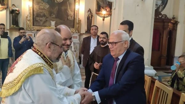 محافظ بورسعيد يشهد