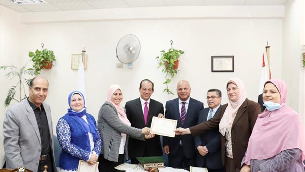 خلال ندوة اليوم 