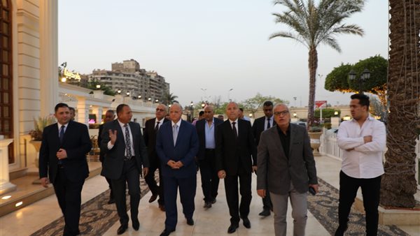 صورة من حضور المحافظ