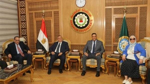 رئيس حزب الوفد ومحافظ