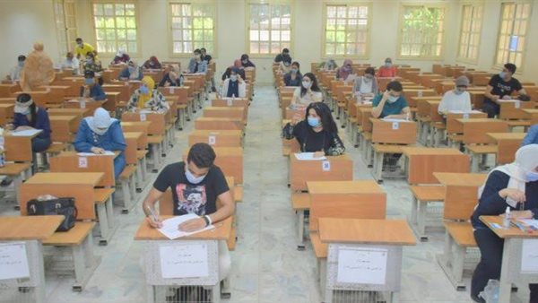 الامتحانات 