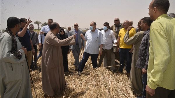 محافظ أسيوط خلال