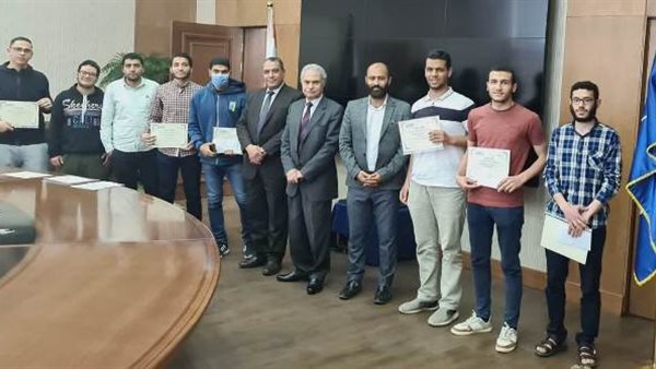 طلاب جامعة بدر