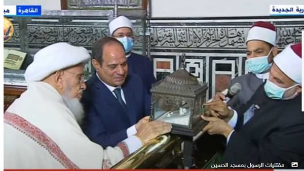 السيسي وسلطان طائفة