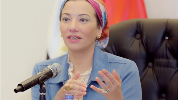 وزيرة البيئة