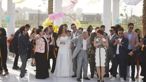 أبطال مسلسل دايما