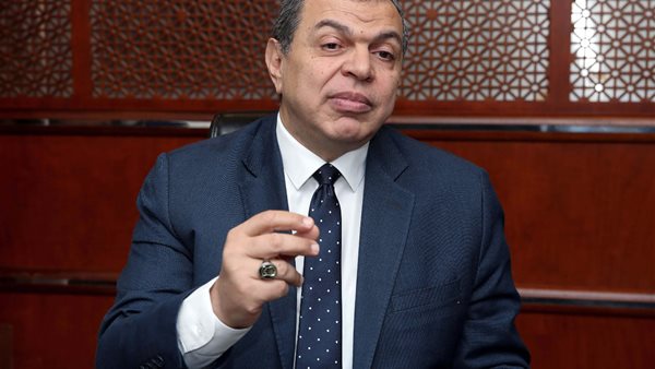 وزير القوي العاملة