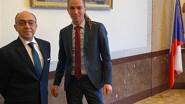 وزير التنمية المحلية