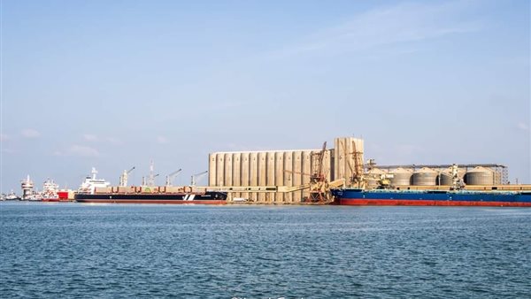 ميناء دمياط