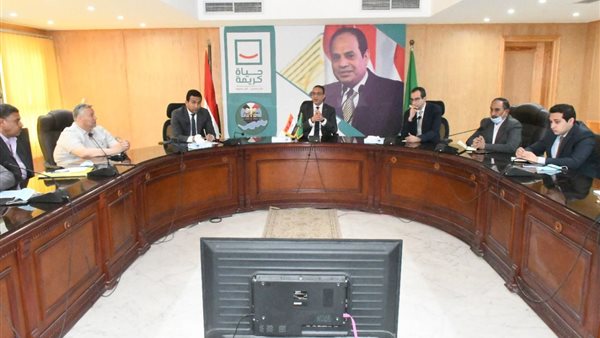 اجتماع محافظ الفيوم