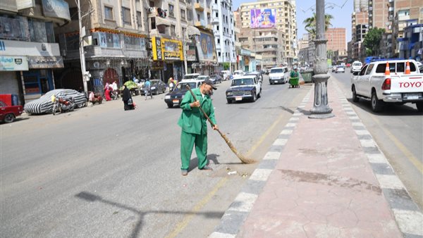 جانب من أعمال رفع