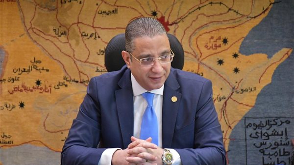 أحمد الأنصاري محافظ