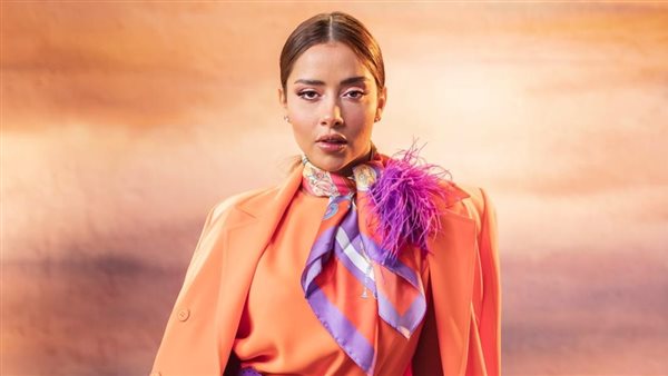  الفنانة الإماراتية