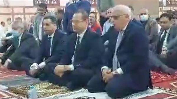 محافظ بورسعيد يؤدى